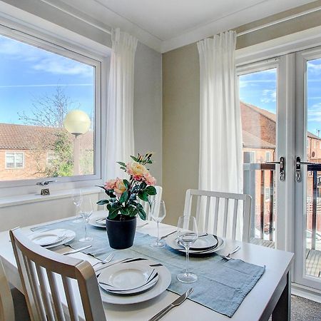 2 Minutes From Mk Central By Car- 2 Bed Apartment - 2 Free Parking Spaces- Hosted By Stayinmk Milton Keynes Eksteriør billede