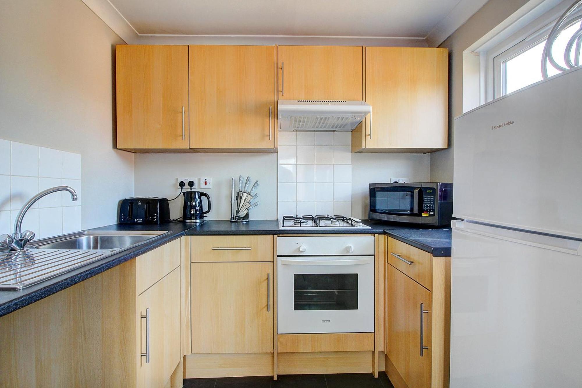 2 Minutes From Mk Central By Car- 2 Bed Apartment - 2 Free Parking Spaces- Hosted By Stayinmk Milton Keynes Eksteriør billede